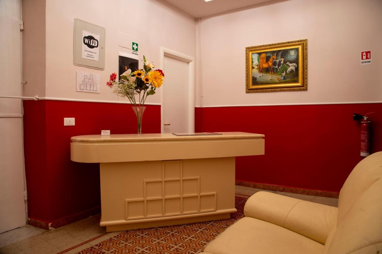 Domus Napoleone Hotel โรม ภายนอก รูปภาพ