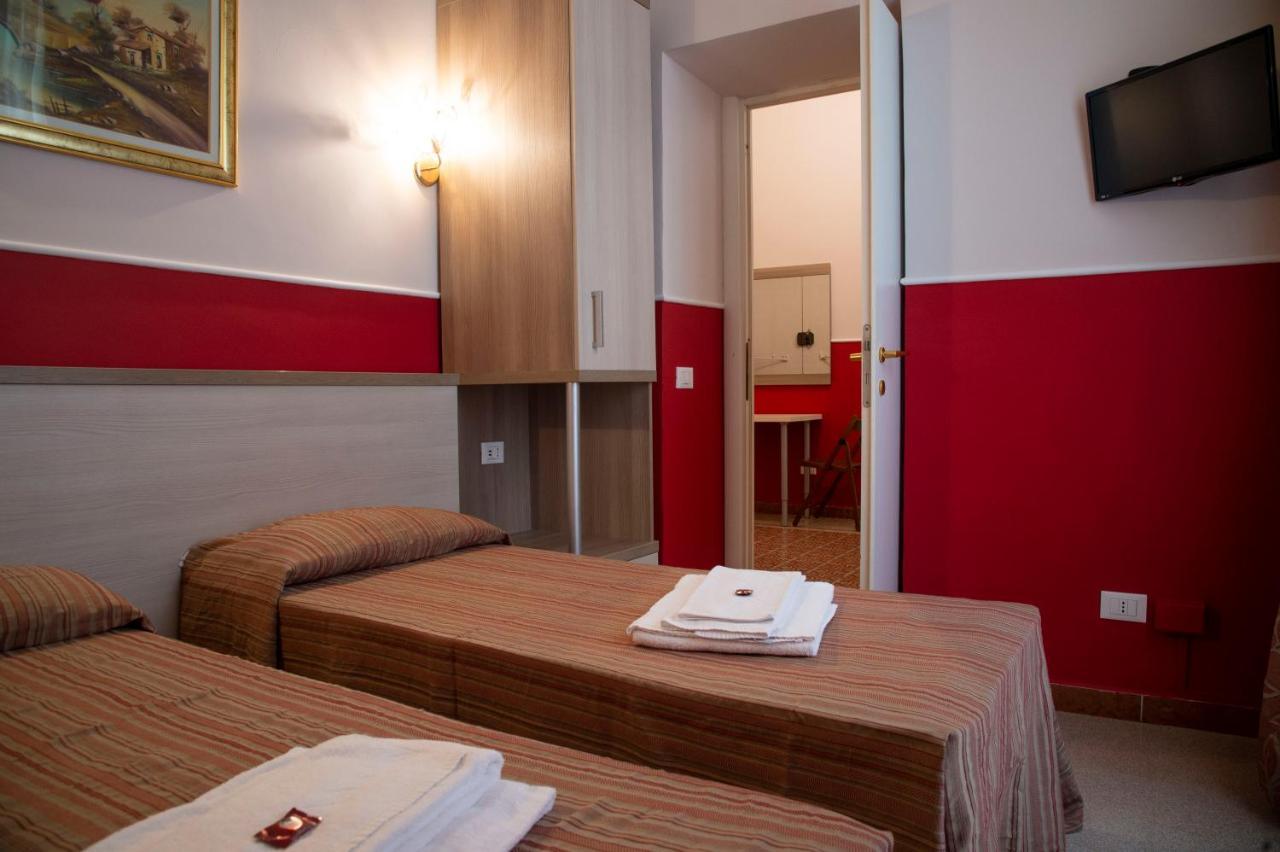 Domus Napoleone Hotel โรม ภายนอก รูปภาพ