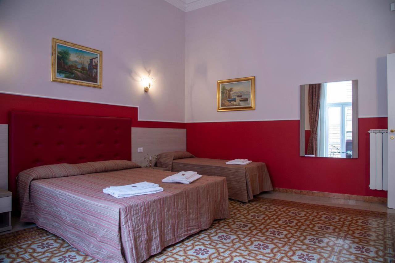 Domus Napoleone Hotel โรม ภายนอก รูปภาพ