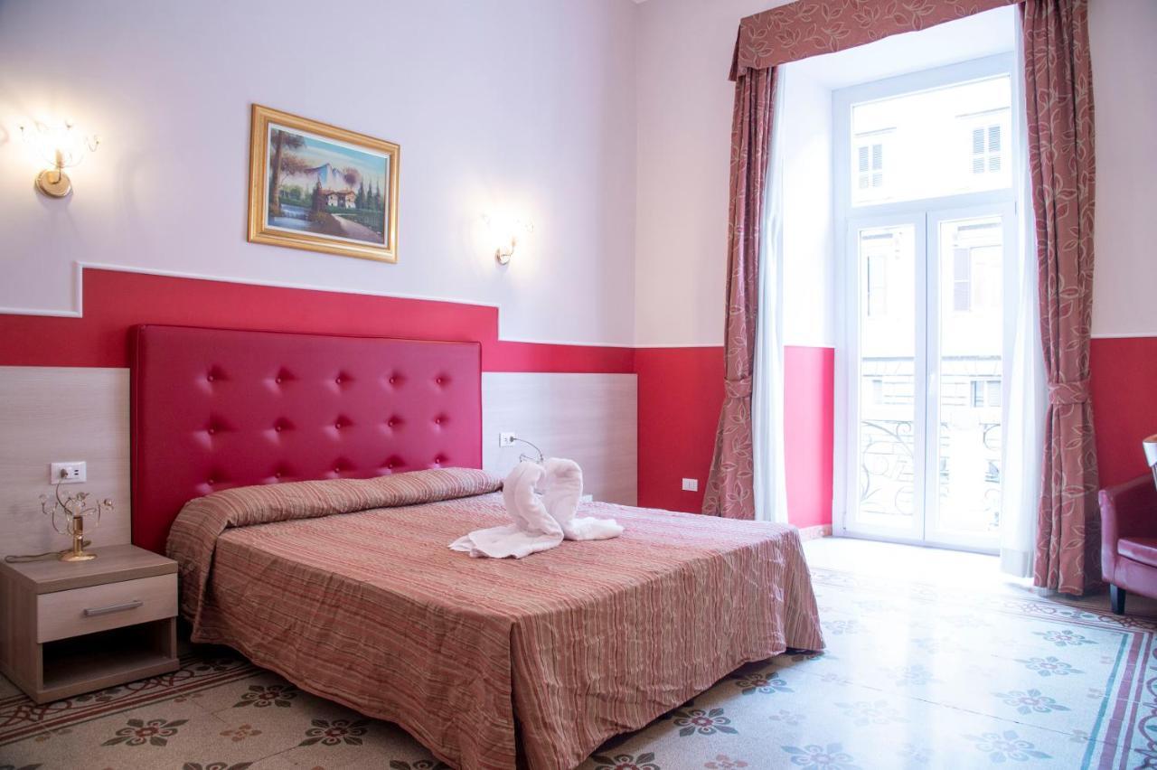 Domus Napoleone Hotel โรม ภายนอก รูปภาพ