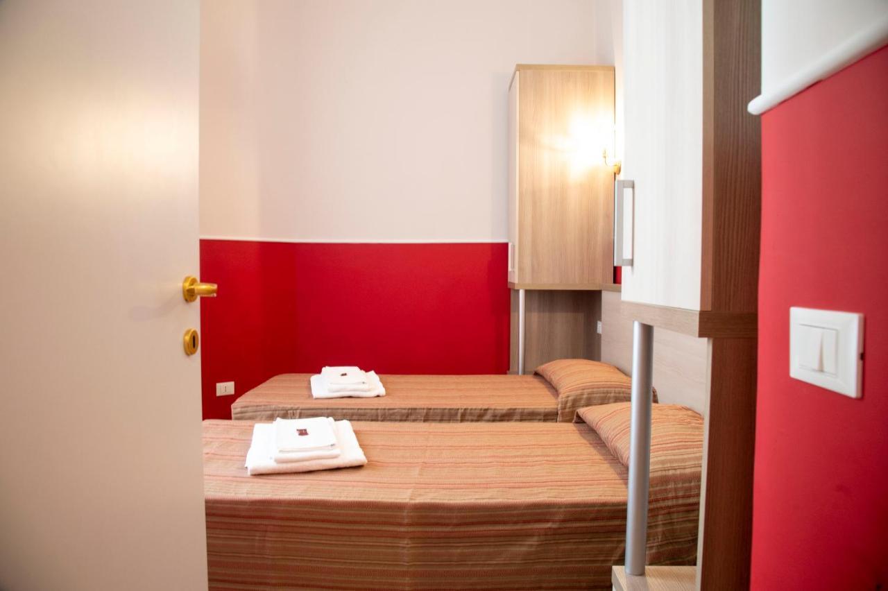 Domus Napoleone Hotel โรม ภายนอก รูปภาพ