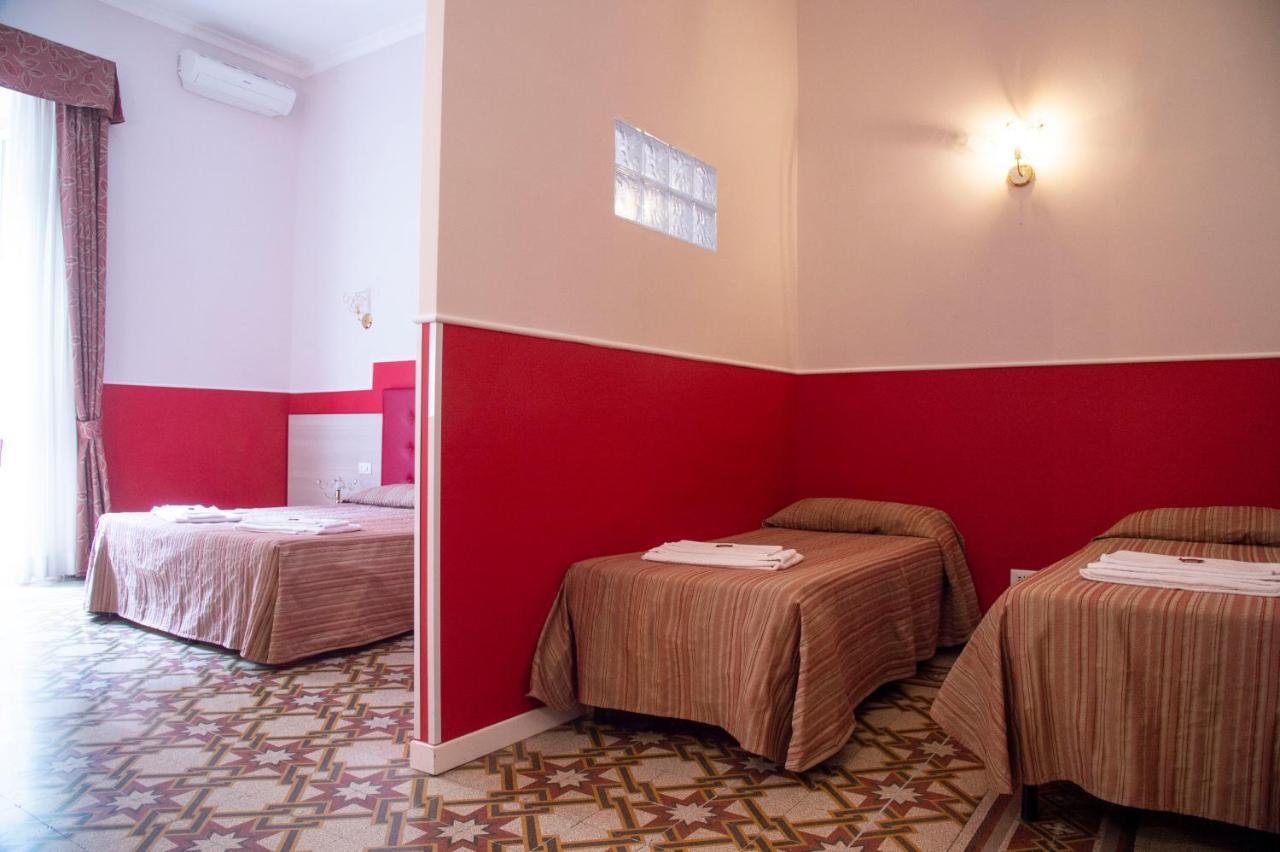 Domus Napoleone Hotel โรม ภายนอก รูปภาพ
