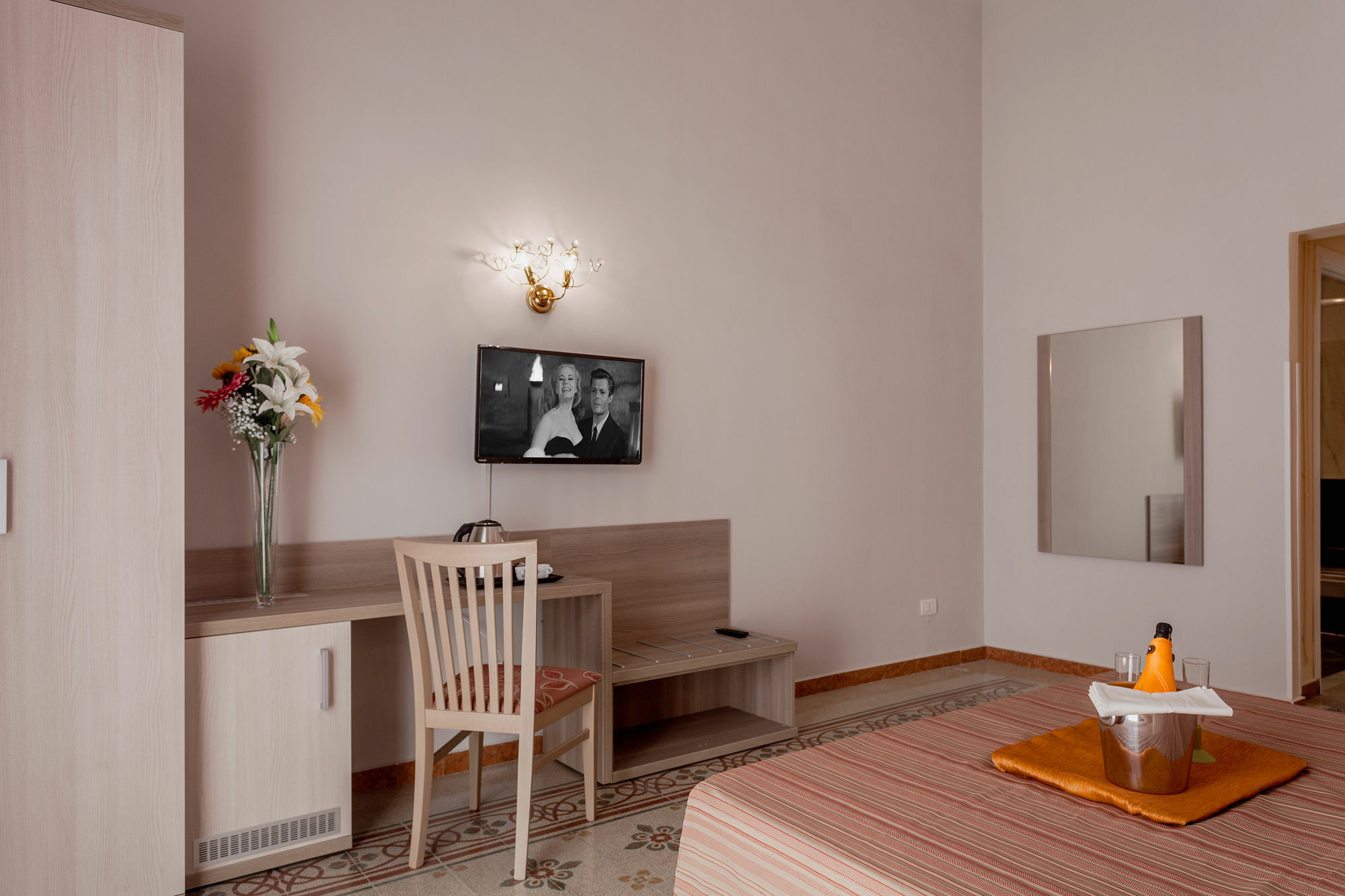 Domus Napoleone Hotel โรม ภายนอก รูปภาพ