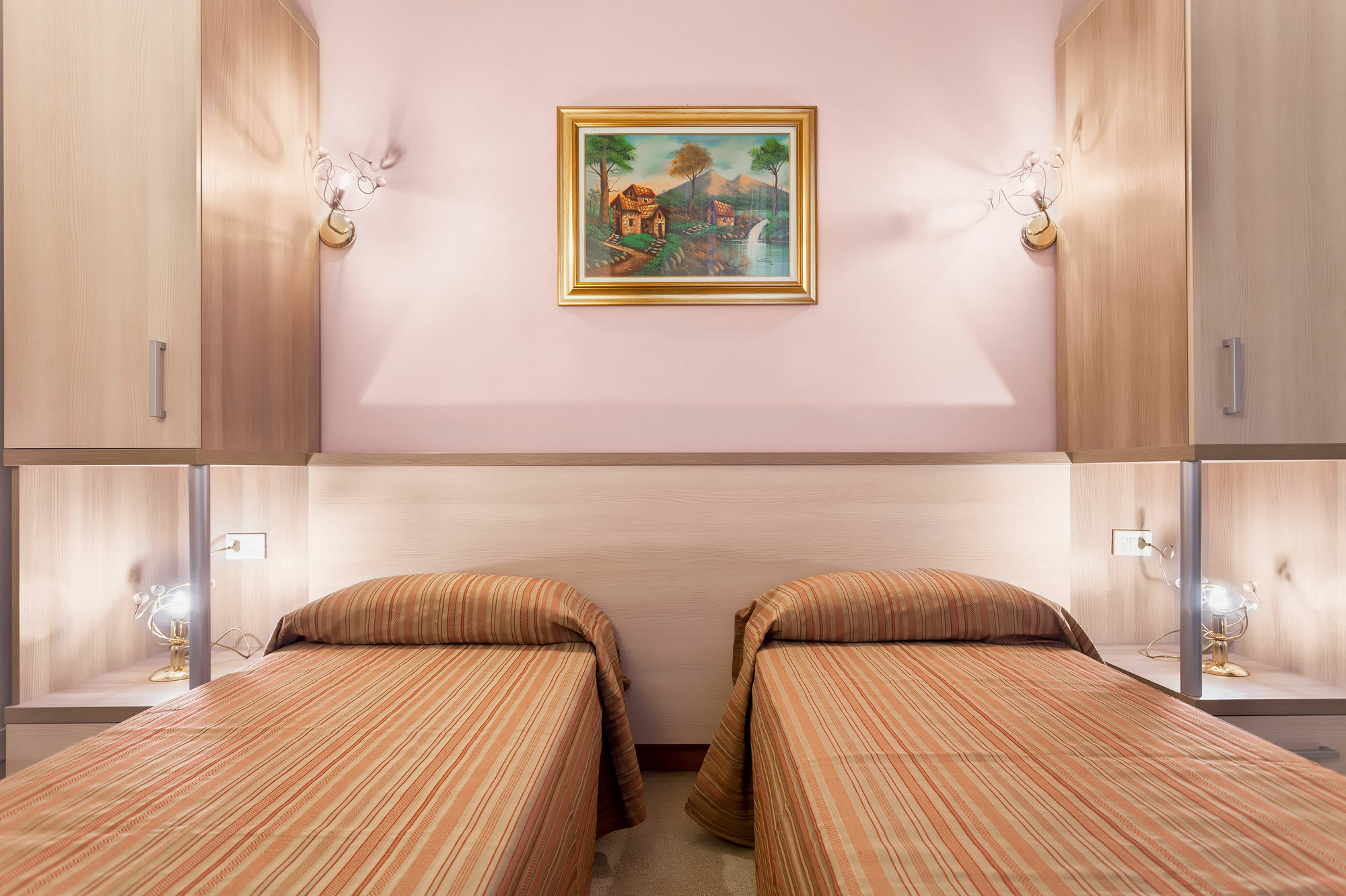 Domus Napoleone Hotel โรม ภายนอก รูปภาพ