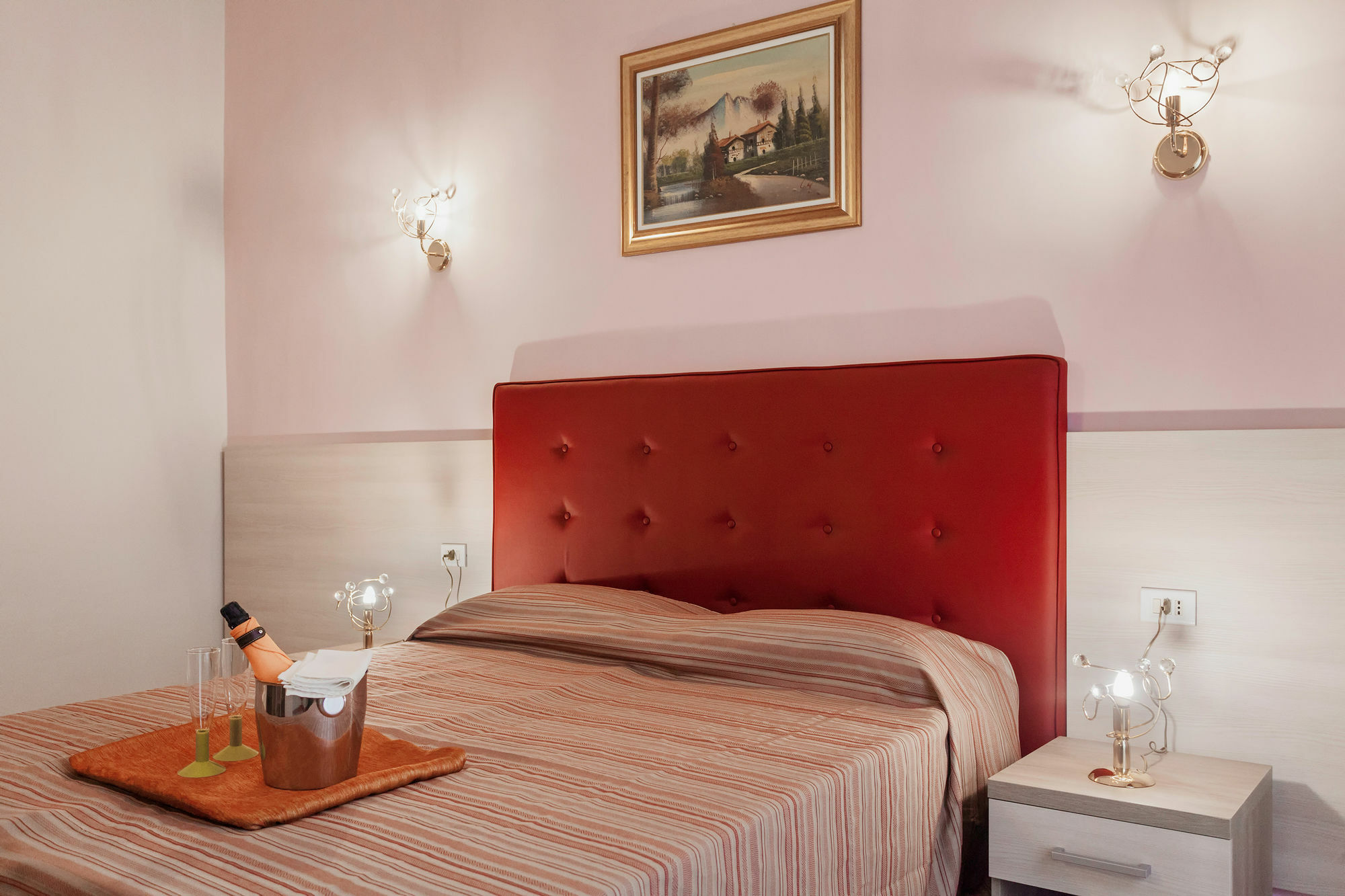 Domus Napoleone Hotel โรม ภายนอก รูปภาพ