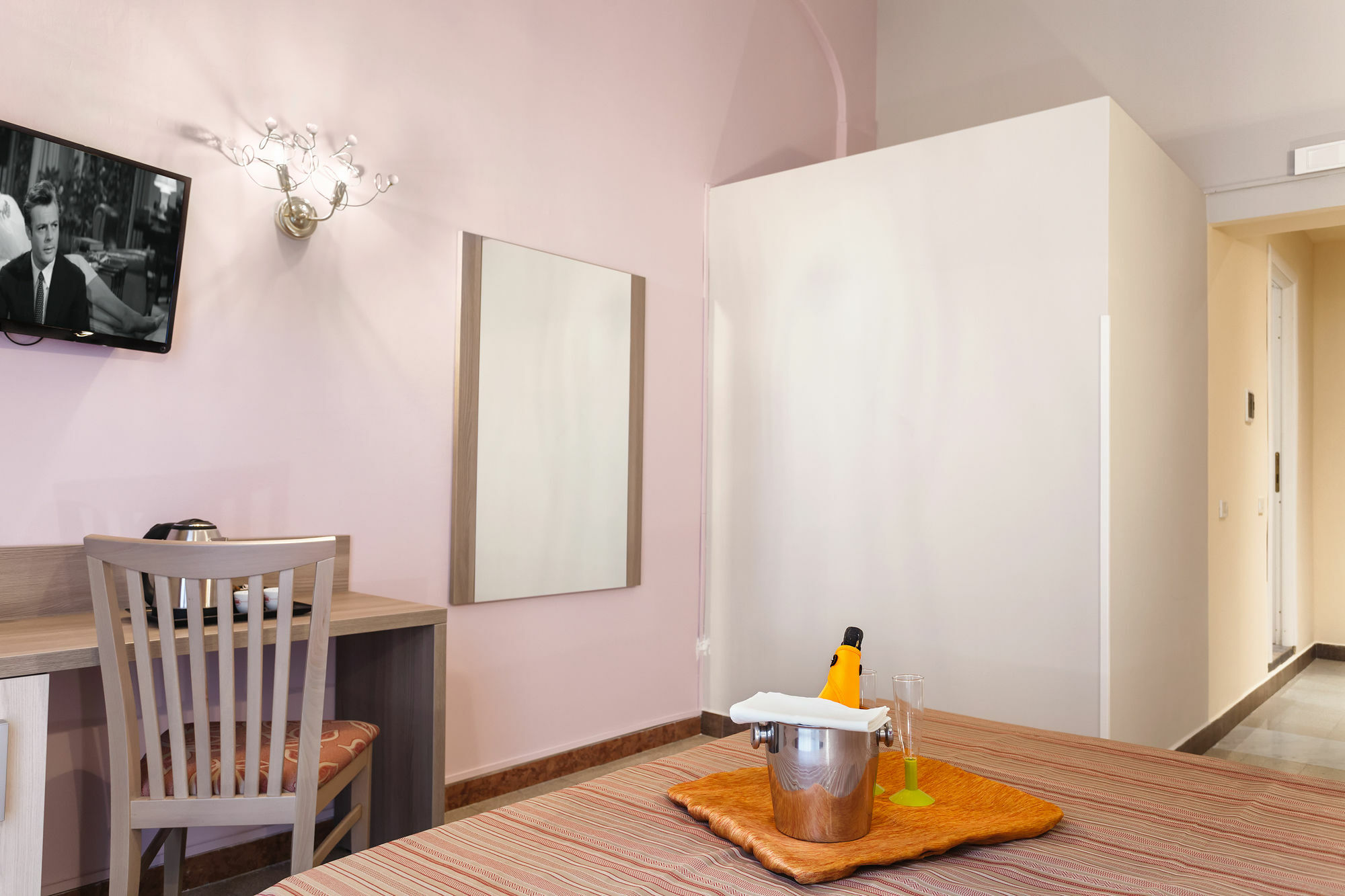 Domus Napoleone Hotel โรม ภายนอก รูปภาพ